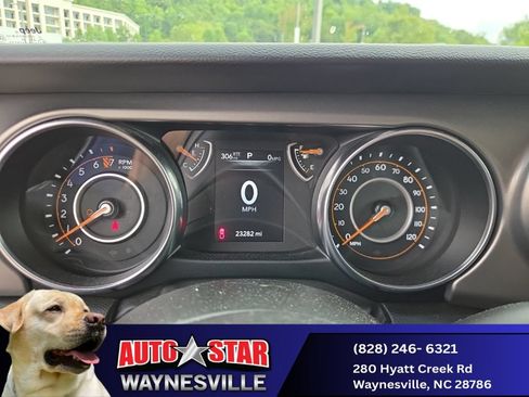Used 2023 Jeep Gladiator Sport AWD/4WD image 9