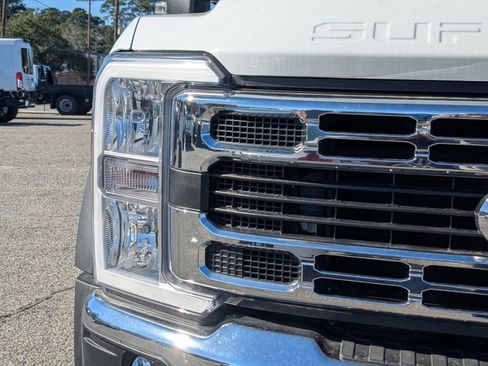 New 2025 Ford F550 4x4 Crew Cab Super Duty image 10