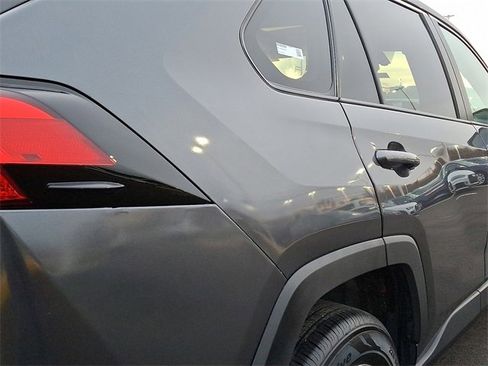 Certified 2022 Toyota RAV4 XLE w/ Convenience Package image 8