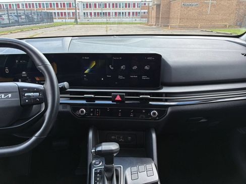 Used 2026 Kia Sportage LX FWD image 14