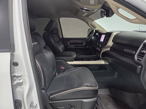 Used 2022 RAM 2500 Laramie AWD/4WD image 16