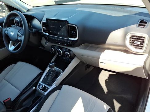 New 2026 Hyundai Venue SEL image 18