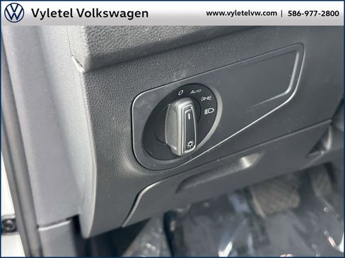 Certified 2022 Volkswagen Tiguan SE image 20
