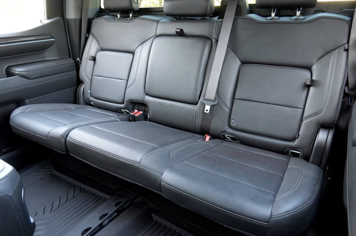 Used 2022 Chevrolet Silverado 1500 LTZ AWD/4WD image 12