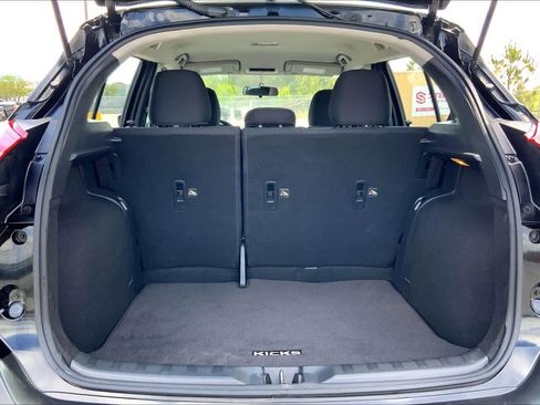 Used 2019 Nissan Kicks S w/ Exterior Electronics Package image 34