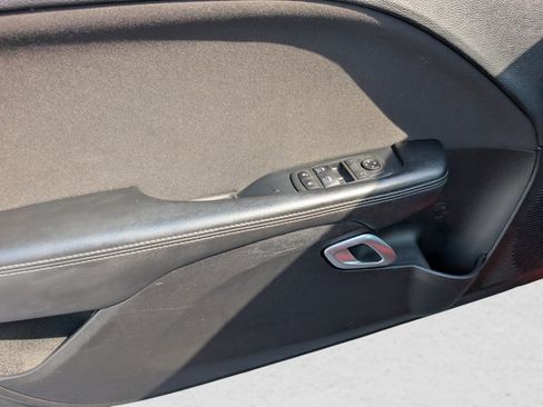 Used 2020 Dodge Challenger SXT RWD image 9