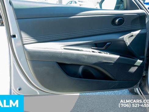 Certified 2025 Hyundai Elantra Sport image 20