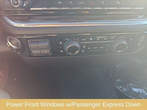 Used 2025 Chevrolet Silverado 1500 LT w/ Leather Package image 18