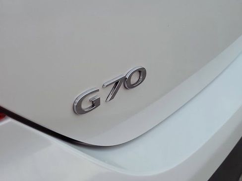 Used 2026 Genesis G70 2.5T image 6