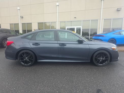 Used 2024 Honda Civic Sport image 4