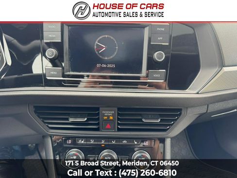 Used 2020 Volkswagen Jetta R-Line w/ R-Line Cold Weather Package image 35