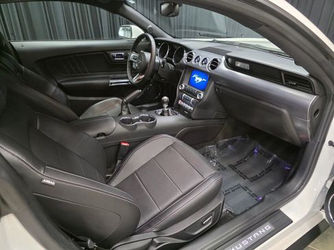 Used 2017 Ford Mustang GT Premium w/ GT Performance Package RWD image 31