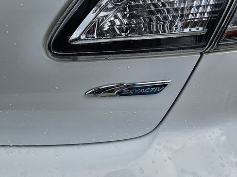 Used 2012 MAZDA MAZDA3 i Touring FWD image 6