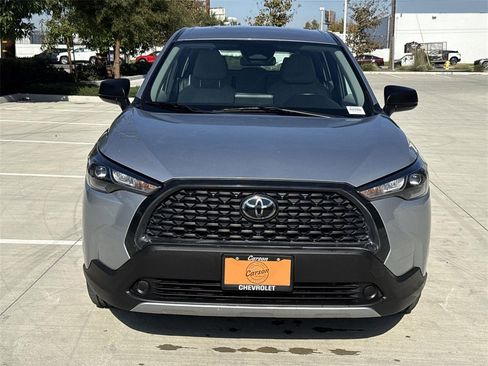 Used 2024 Toyota Corolla Cross L image 8