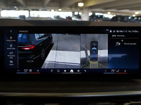 Used 2026 BMW X7 xDrive40i w/ Premium Package image 23