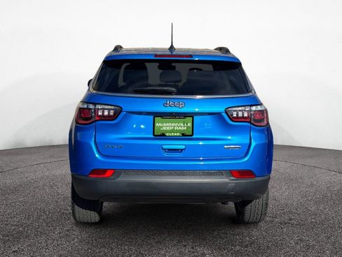 Used 2022 Jeep Compass Latitude image 4