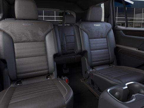 New 2026 GMC Acadia Denali Ultimate AWD/4WD image 17