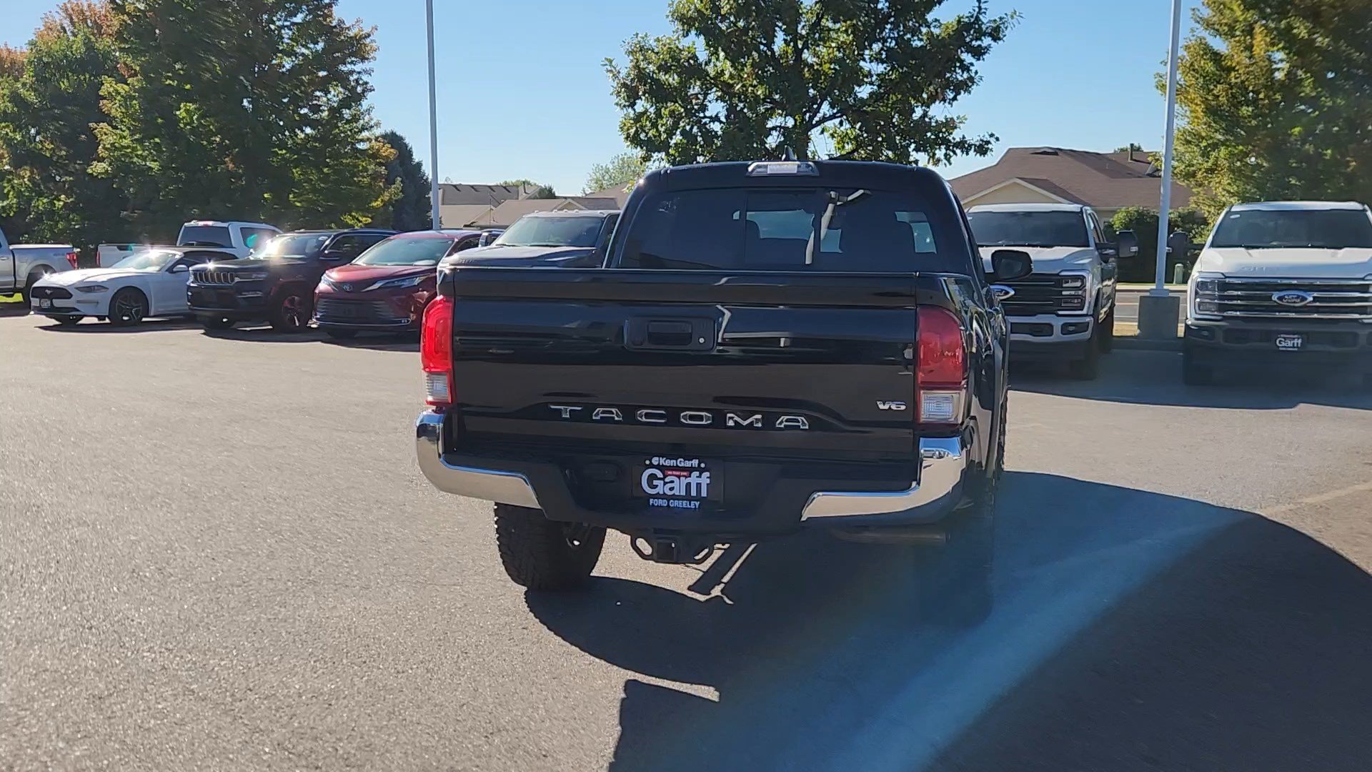 Used 2016 Toyota Tacoma TRD Off-Road w/ Towing Package AWD/4WD image 16