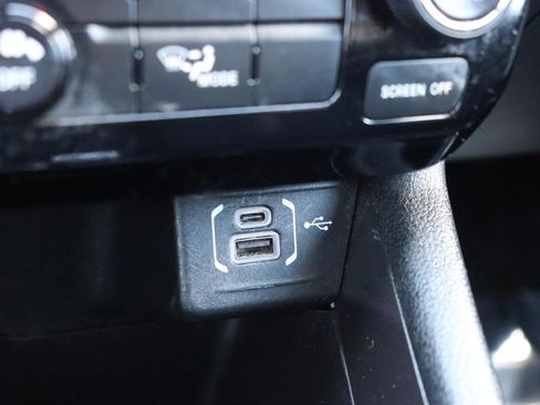 Used 2024 Jeep Compass Latitude AWD/4WD image 36