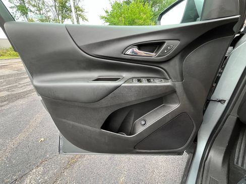 Used 2024 Chevrolet Equinox LT AWD/4WD image 10