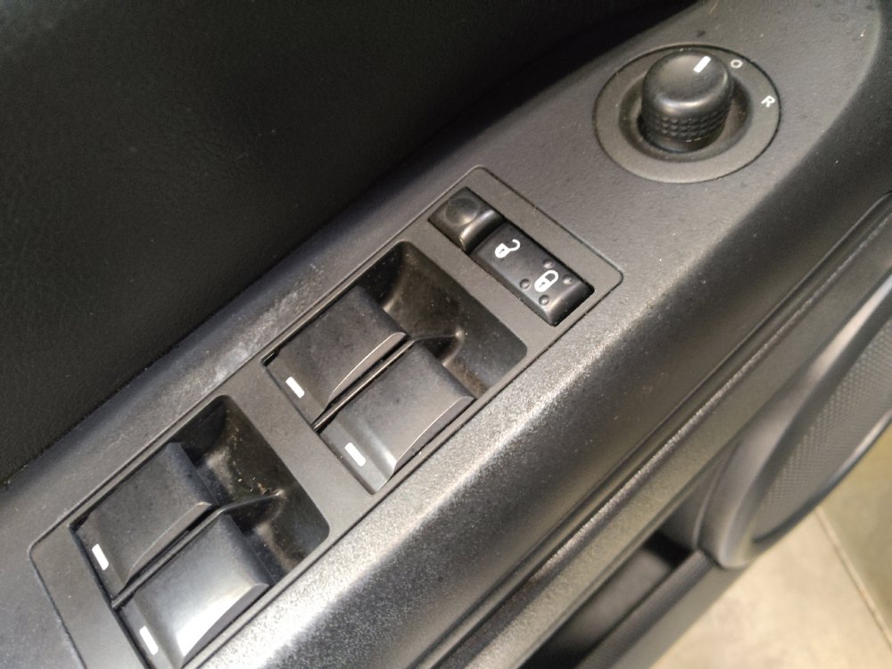 Used 2015 Jeep Compass Sport w/ Power Value Group AWD/4WD image 27