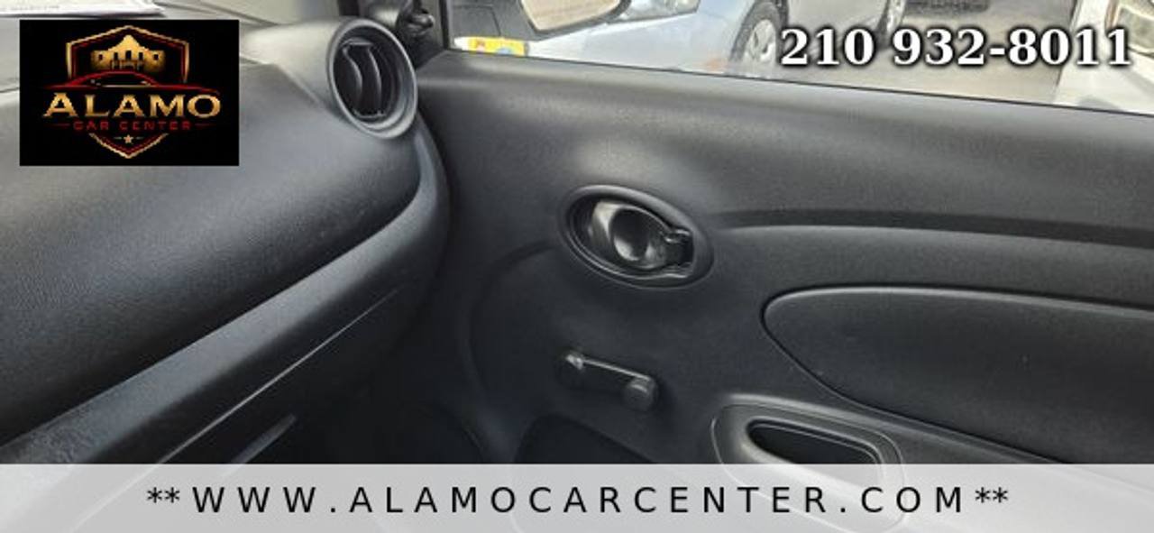 Used 2015 Nissan Versa S Plus FWD image 36