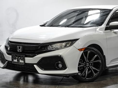 Used 2019 Honda Civic Sport image 6