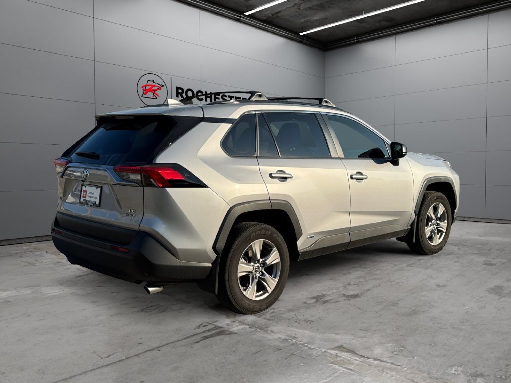 Certified 2025 Toyota RAV4 LE AWD/4WD image 5