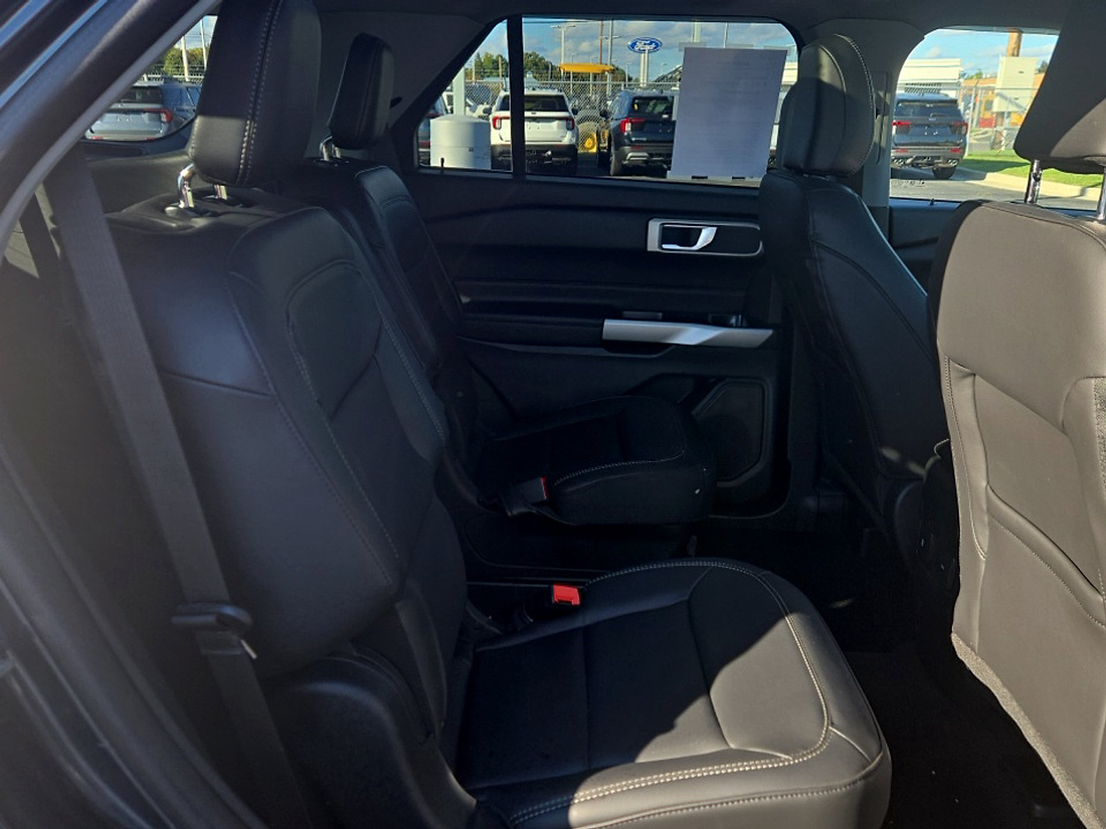 Certified 2023 Ford Explorer XLT w/ Equipment Group 202A AWD/4WD image 22