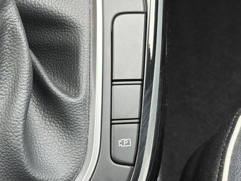 Used 2024 Kia Forte GT-Line FWD image 9