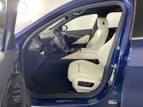 Certified 2024 BMW i5 eDrive40i w/ Premium Package image 10