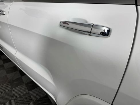 Used 2018 Jeep Grand Cherokee Overland image 29