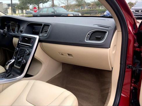 Used 2015 Volvo S60 T5 Premier image 18