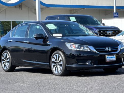 Used 2015 Honda Accord Hybrid Sedan image 6