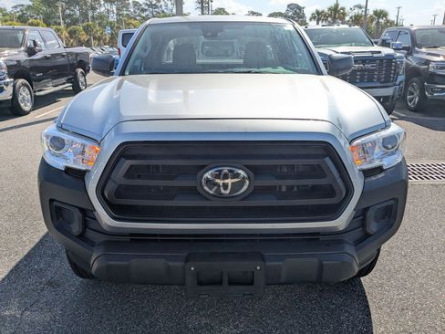Used 2022 Toyota Tacoma SR image 9