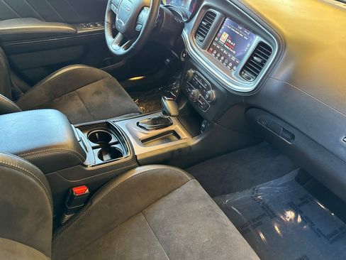 Used 2022 Dodge Charger R/T w/ Plus Group RWD image 16