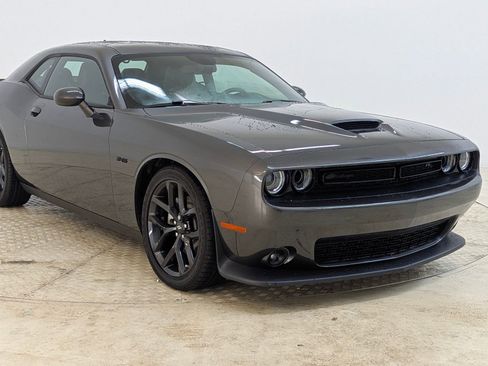 Used 2023 Dodge Challenger R/T w/ Plus Package image 7