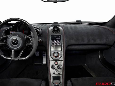 Used 2016 McLaren 675LT Spider image 35