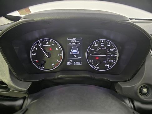 Used 2024 Subaru Crosstrek 2.0i Premium AWD/4WD image 32