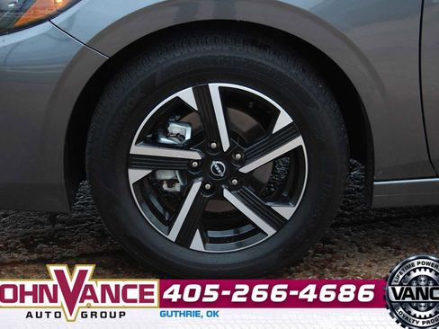 Used 2025 Nissan Sentra SV FWD image 12