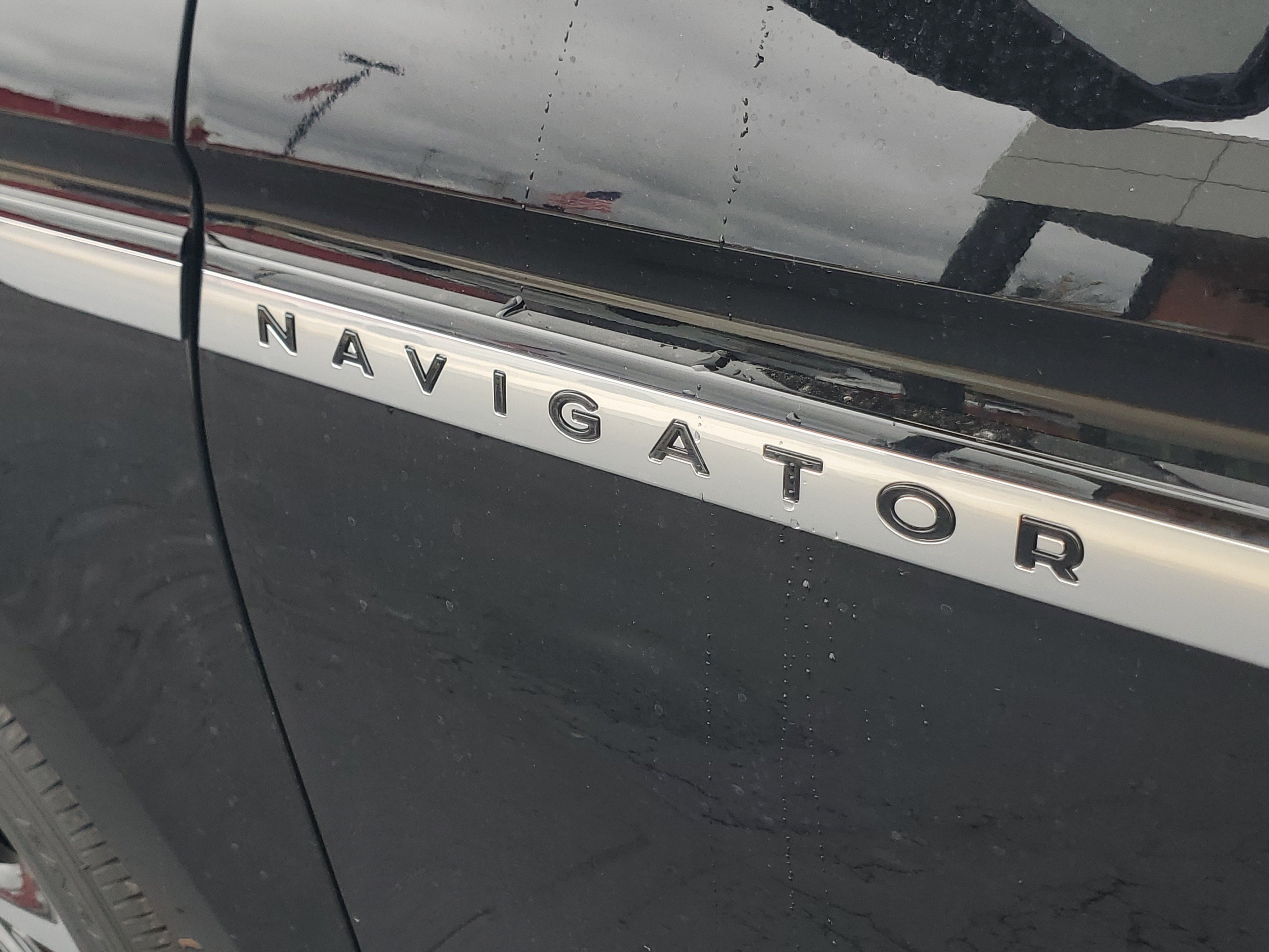 New 2027 Lincoln Navigator Reserve AWD/4WD image 7