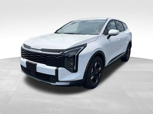 Certified 2026 Kia Sportage LX FWD image 4