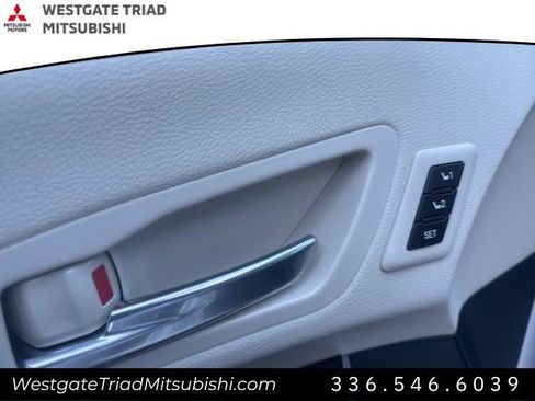 Used 2022 Toyota Sienna Platinum image 16