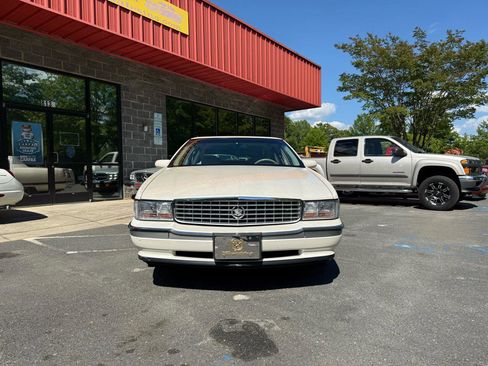 Used 1995 Cadillac De Ville Concours FWD image 5