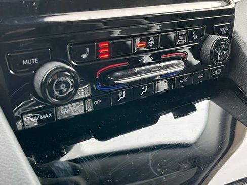 Used 2021 Jeep Grand Cherokee L Limited image 18