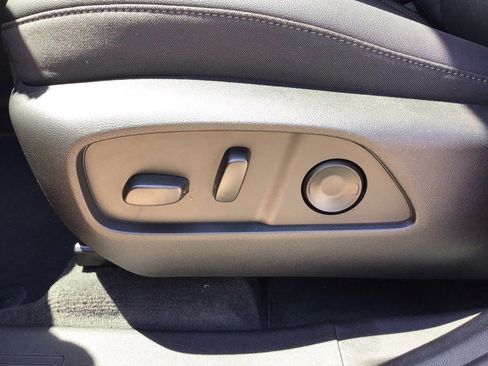 New 2026 Chevrolet Equinox LT w/ Convenience Package II image 17