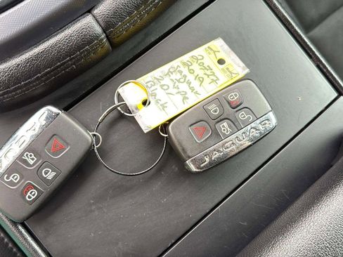 Used 2019 Jaguar F-TYPE Coupe image 34