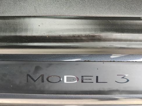 Used 2021 Tesla Model 3 Standard Range Plus image 13