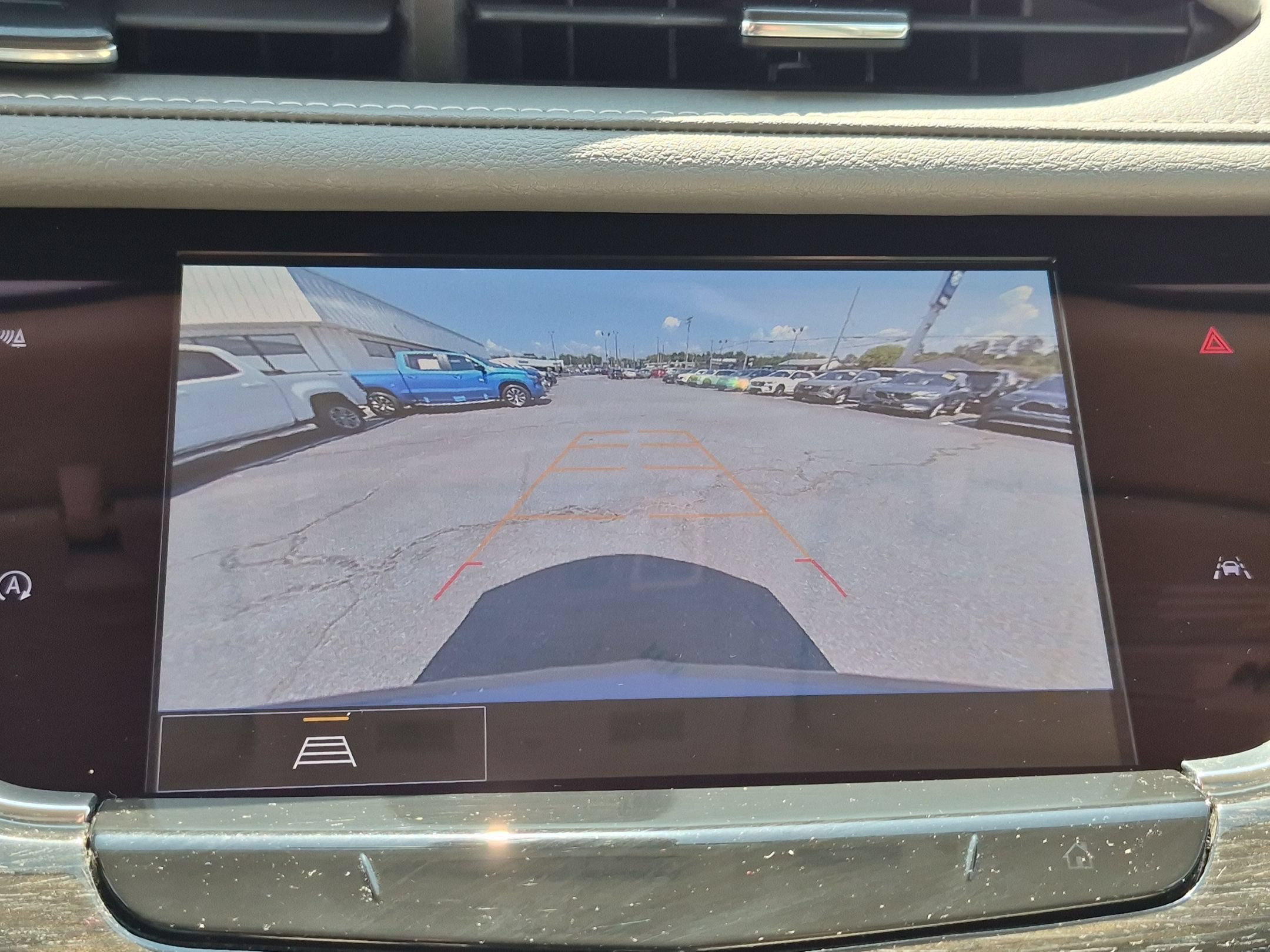 Certified 2023 Cadillac XT6 Premium Luxury w/ LPO, Floor Liner Package AWD/4WD image 23