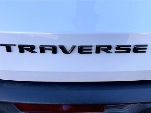 Used 2025 Chevrolet Traverse Z71 image 31